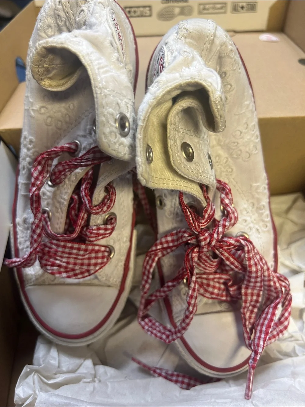 Converse White Kids High-Top Sneakers with Red Gingham Laces NEDOS